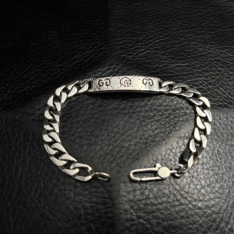 gg-engraved-id-chainlink-bracelet