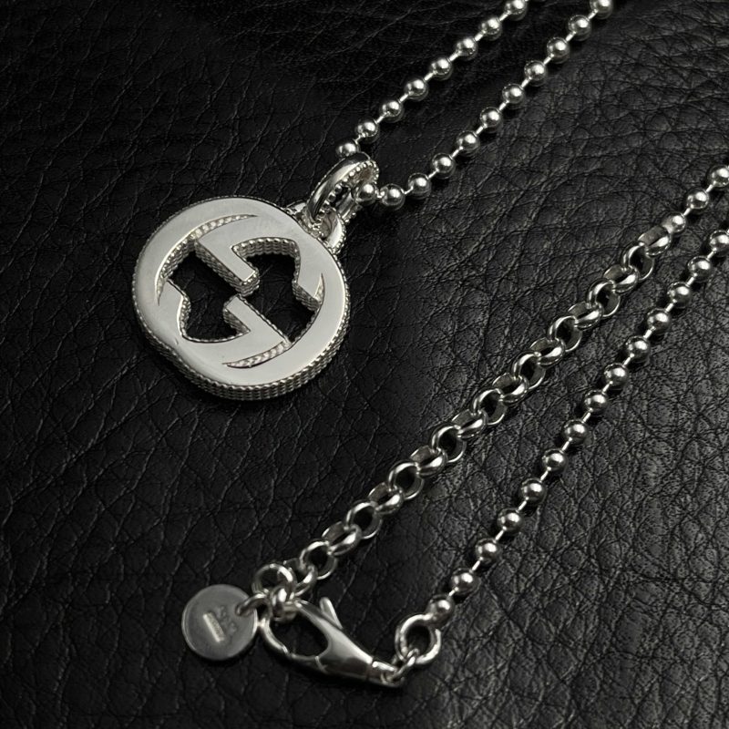 gg-interlocking-disc-pendant-necklace
