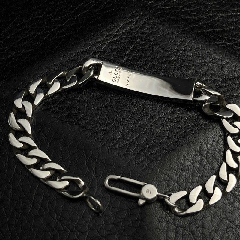 gg-engraved-id-chainlink-bracelet