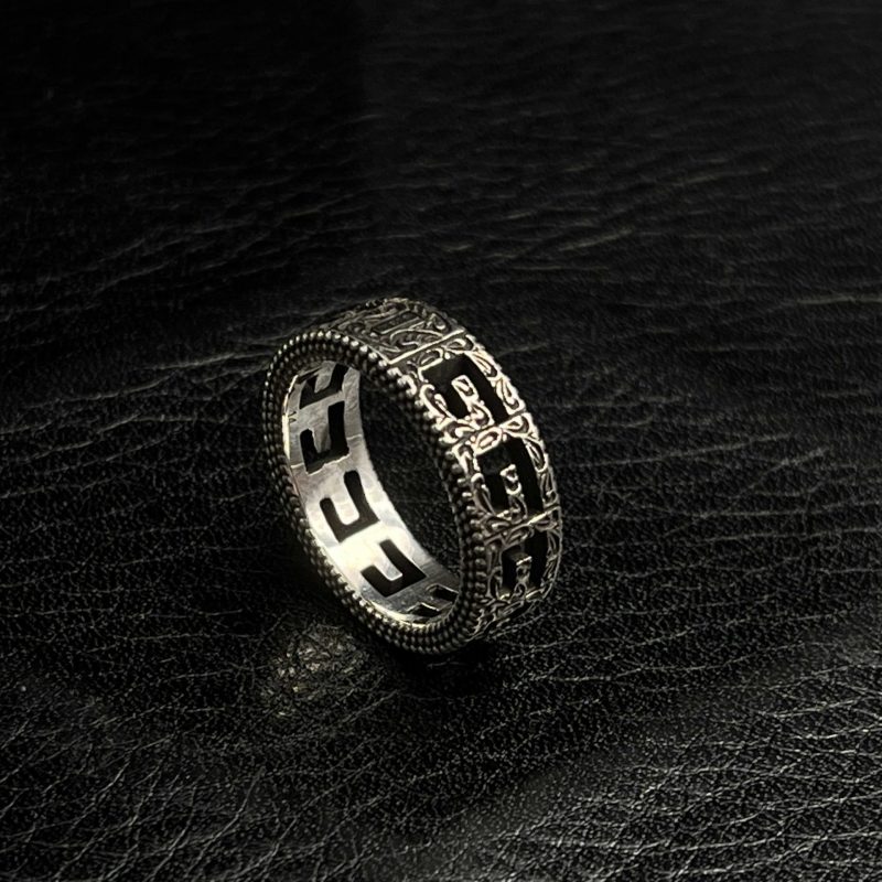 gg-monogram-band-ring